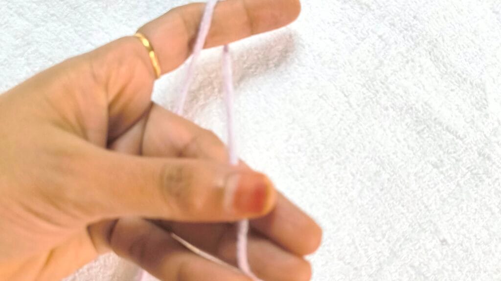 crochet technique, how to hold yarn,