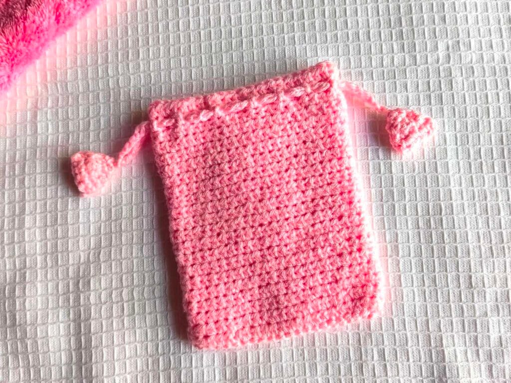 Pink crochet gift bag, drawstring bag, fast beginner crochet project 