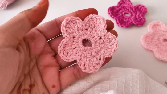 easy crochet flower